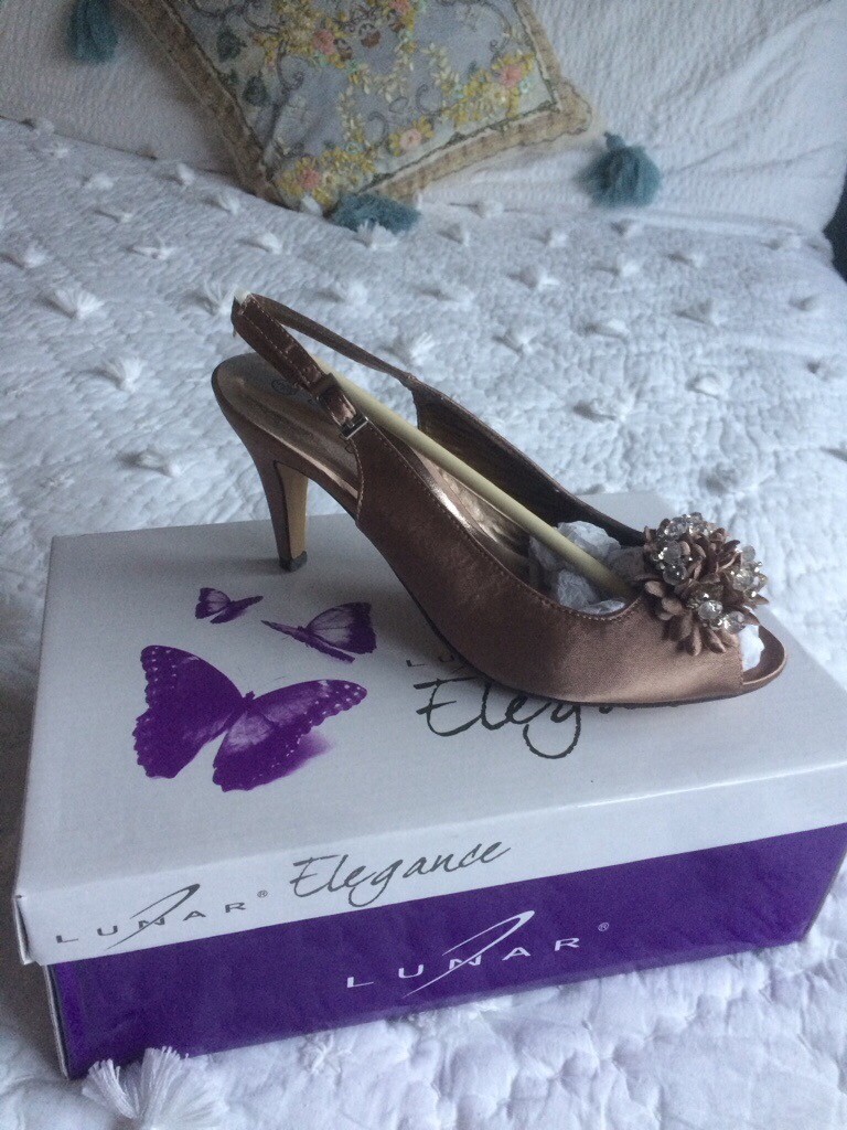 taupe shoes and matching bag